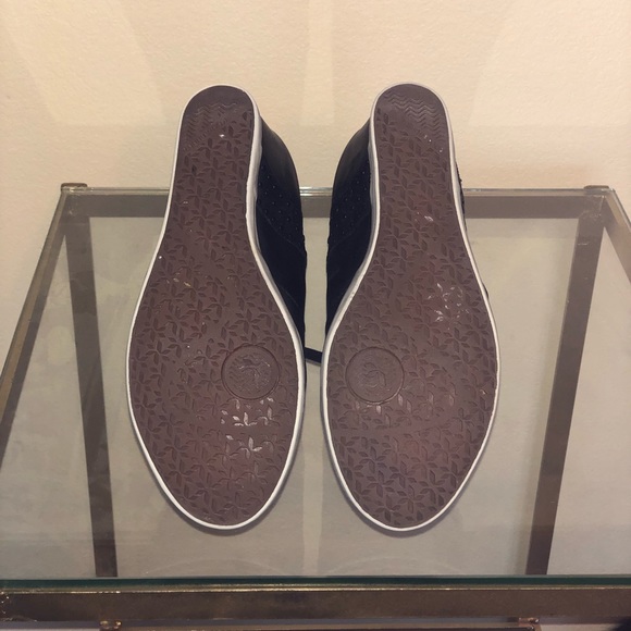 Koolaburra Booties Lace up Kenny Leather Size 7 - Picture 4 of 6